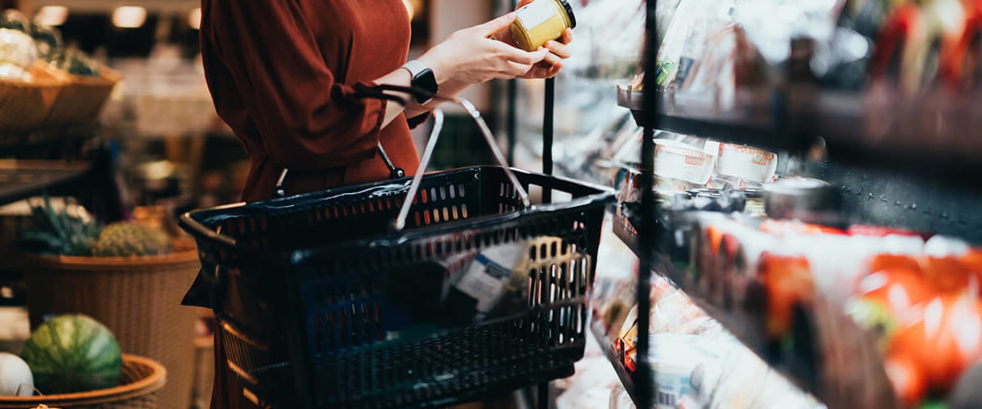 Explore Seasonal Offers and Discounts